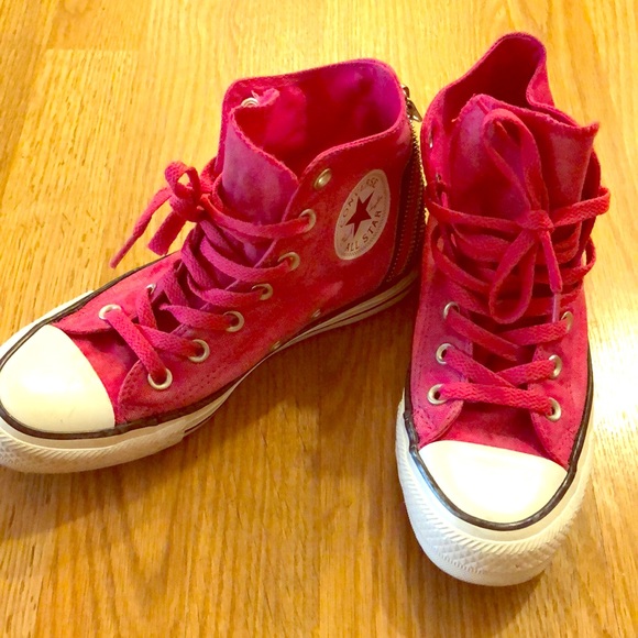hot pink chuck taylor high tops